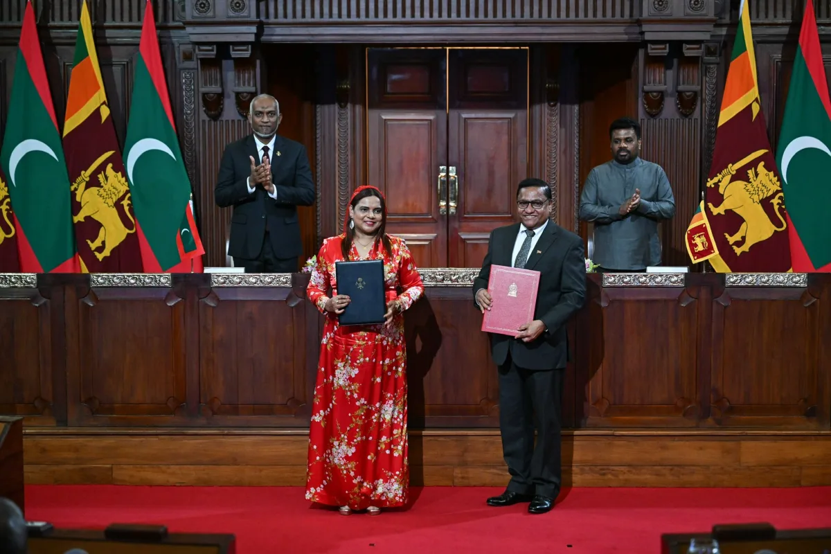 މިއަދަކީ ހުކުރު ދުވަސް