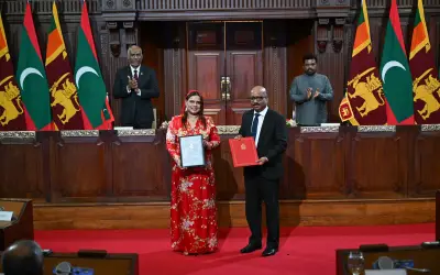 3 ރައީސުންގެ ނޫސް ކޮންފަރެންސުން ގައުމު ގުޑުވާލައިފި